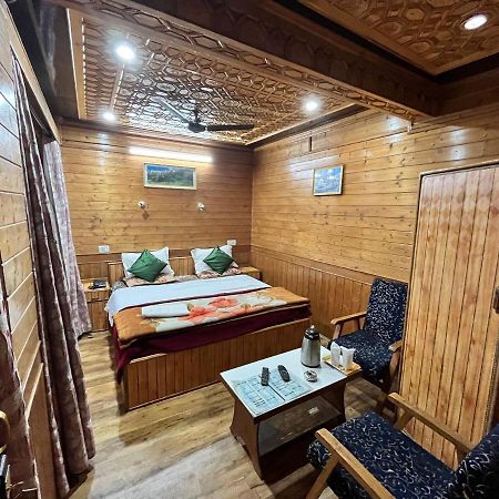 Sun N Shade Guest House Srīnagar Exterior foto