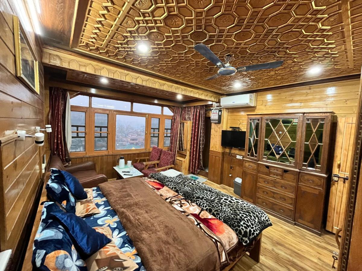 Sun N Shade Guest House Srīnagar Exterior foto